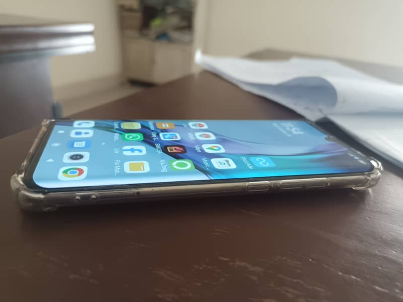 Xiaomi mi note 10 lite. Curved display. 8gb 128 gb 3