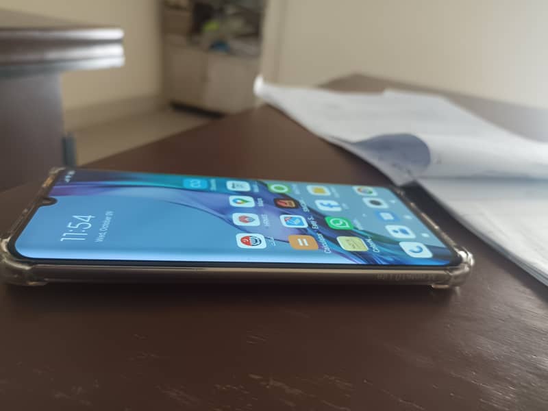 Xiaomi mi note 10 lite. Curved display. 8gb 128 gb 4