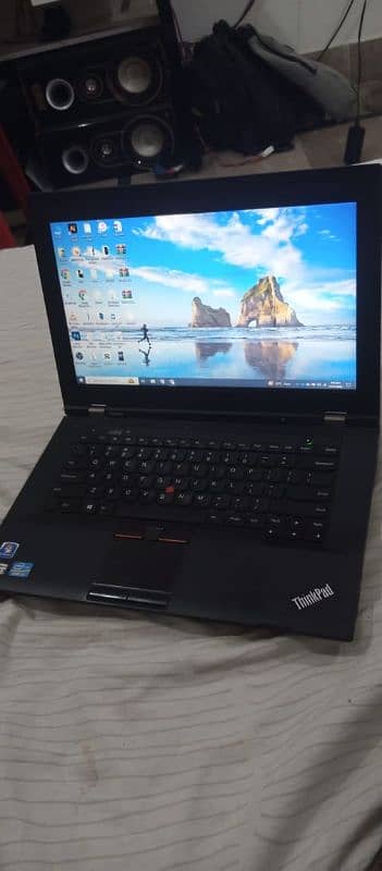 Lenovo i3 3rd generation urgent sale 10/10 0