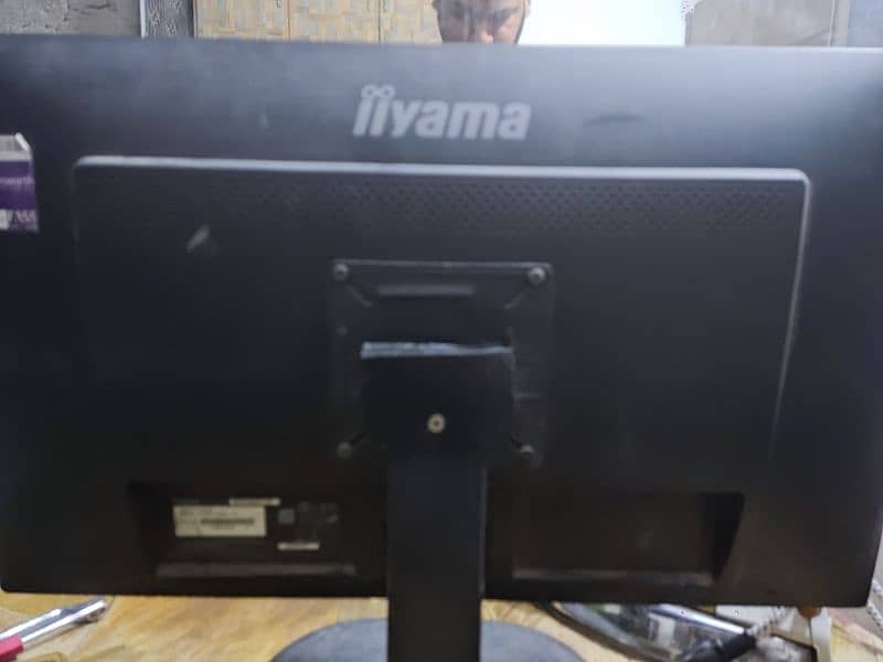 Iiyama 21 Inch LCD/Monitor 1