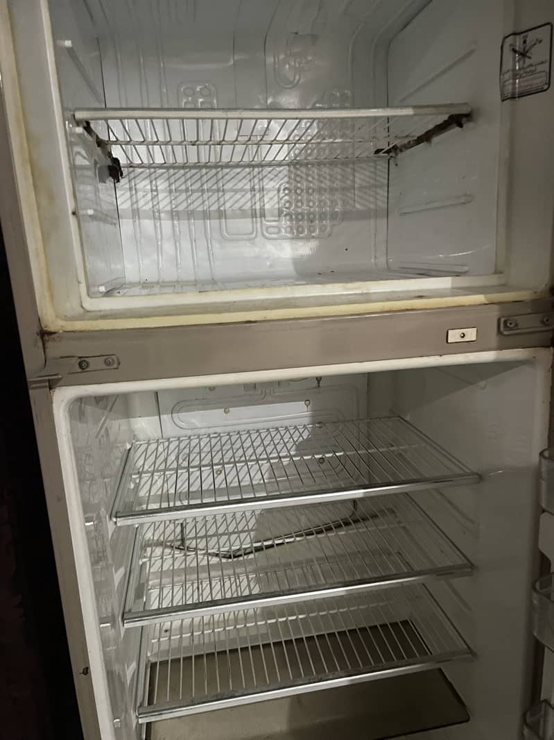 Dawa lance medium siza fridge 1