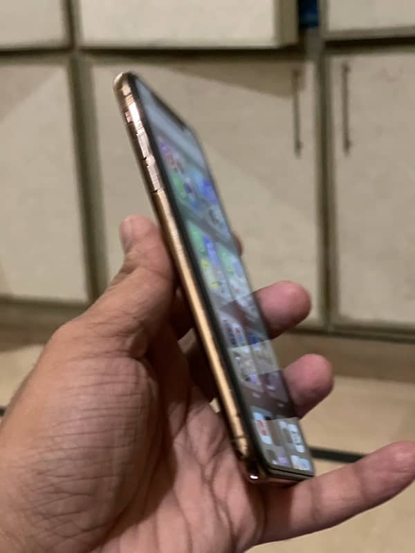 Apple IPhone XS Max 256gb factory unlocked 10 by 10 all okay working 4