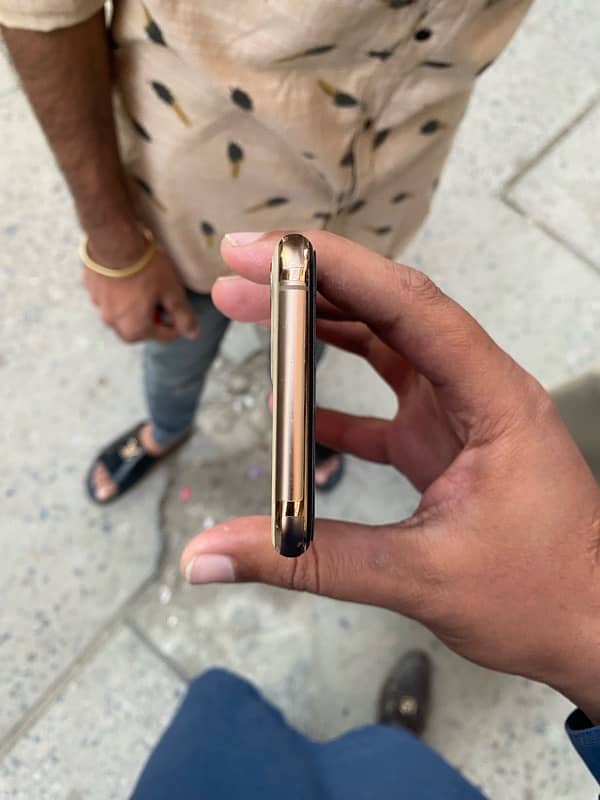 iPhone 11 pro 256gb non pta 3