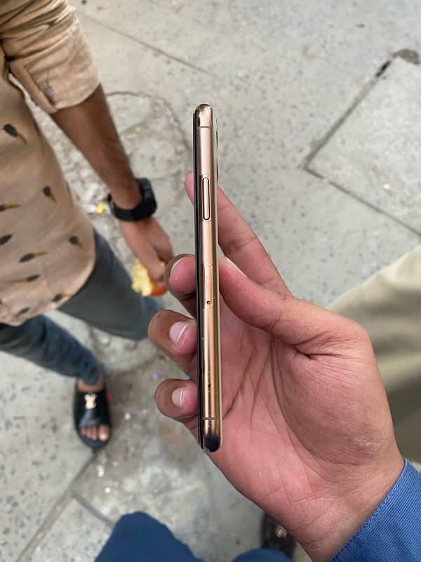 iPhone 11 pro 256gb non pta 4