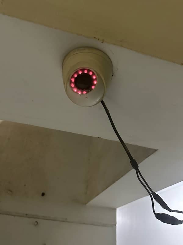 cCTV system 3 Camera wifi Router 5