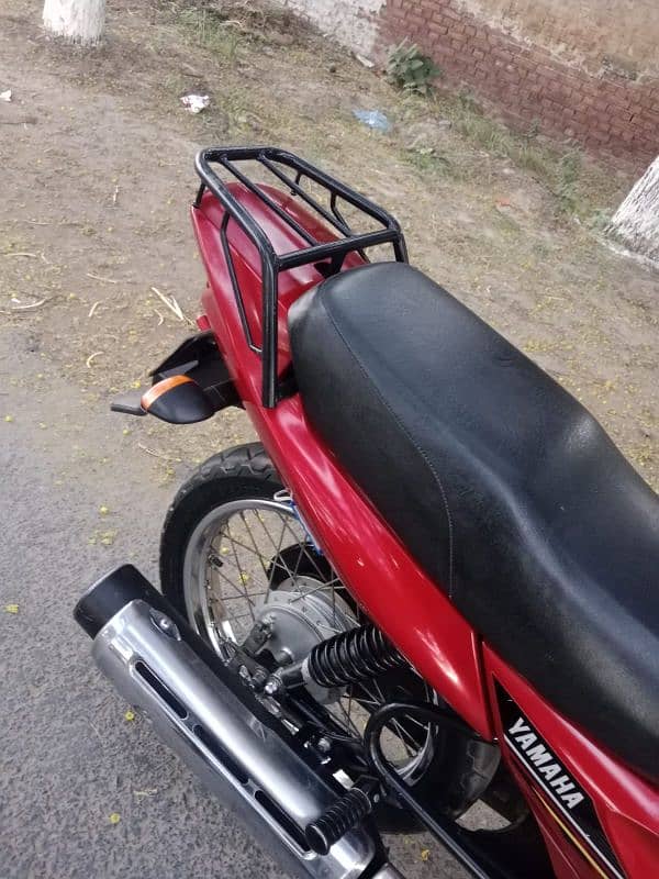 Yamah YB125Z Like New Condition 4