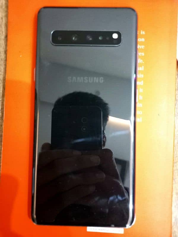 Samsung Galaxy S10 5G (8/512) 3