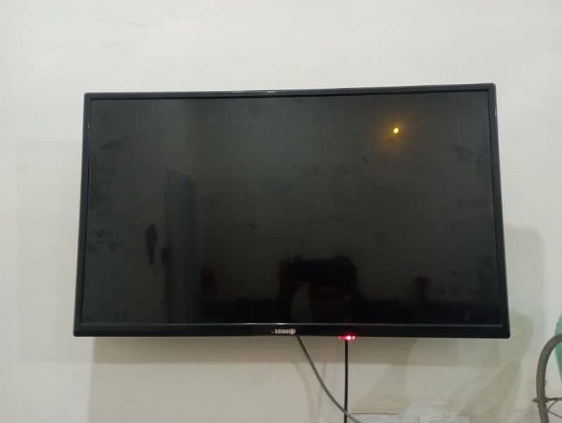 32 inch smart led . panel damgd 3