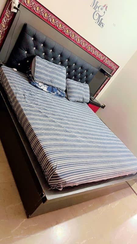 bedroom set used 1