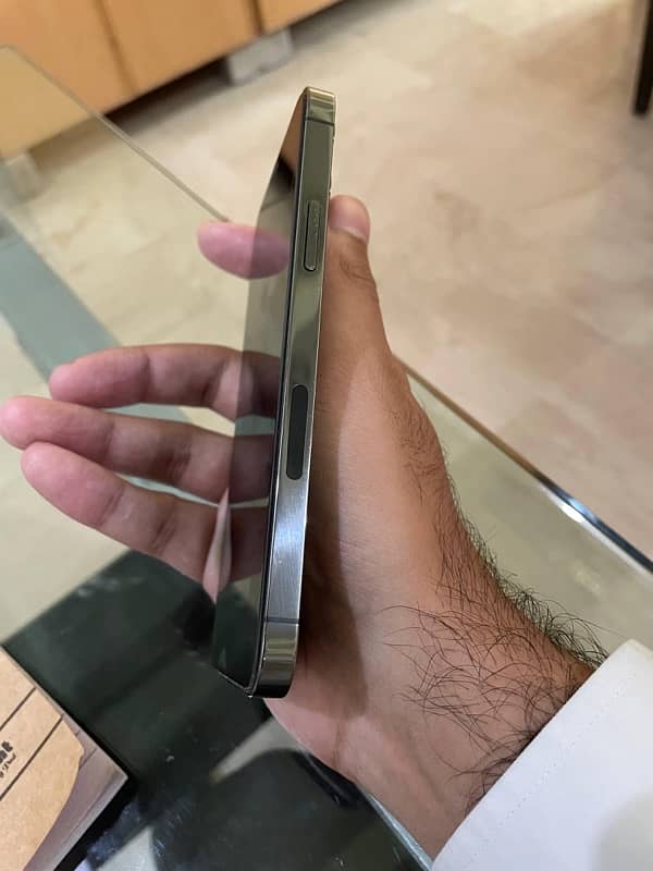 Iphone 12 pro genuine condition 128gb jv 3