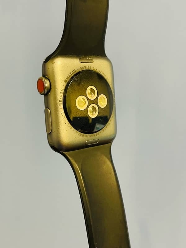 Apple Watch 3 Cellular 42mm 1