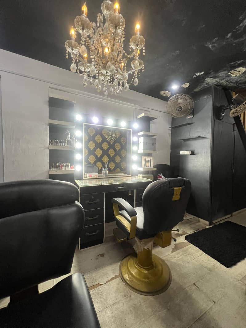 Salon Setup for Sale- monthly rent 60k 1