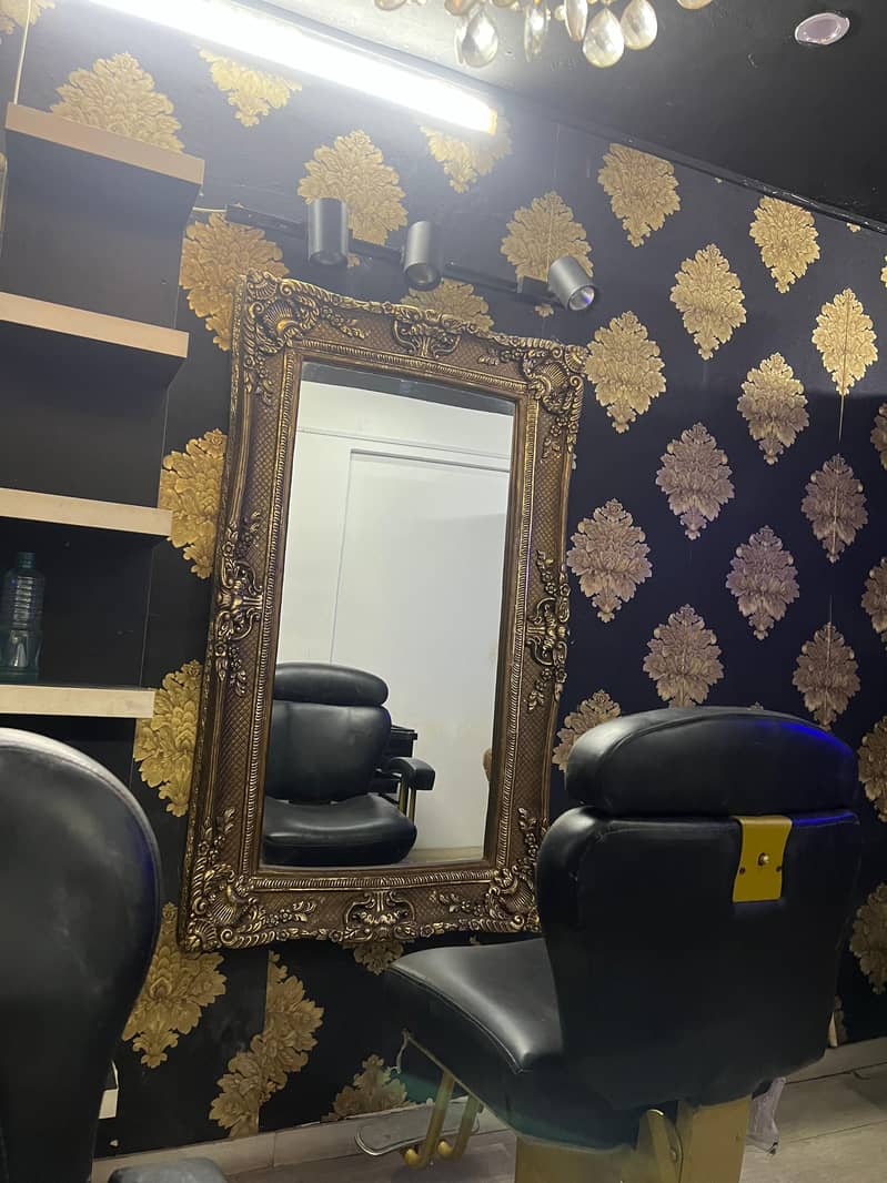 Salon Setup for Sale- monthly rent 60k 2