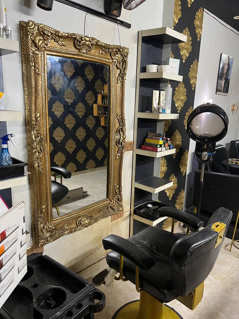 Salon Setup for Sale- monthly rent 60k 13