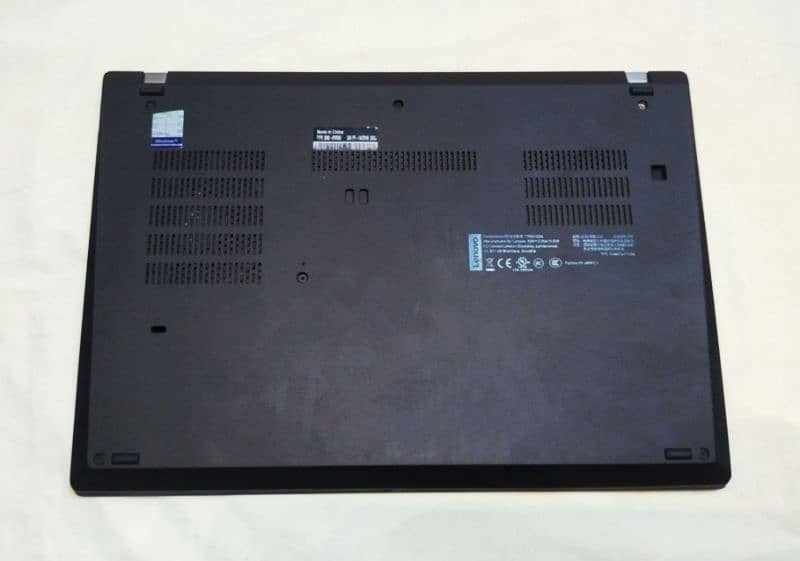 Lenovo Thinkpad T490, i7 8th generation, 12/512 4