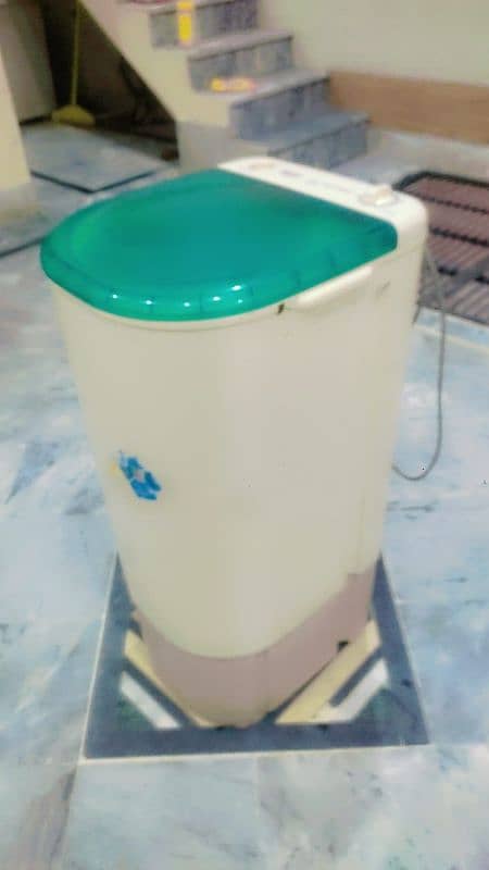 Haier Washing Machine & Spinner Dryer in very good condition. 9