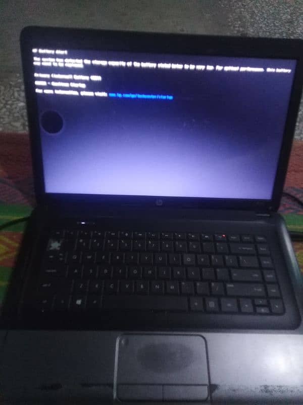 hp i3 2ganrion  only leptop no charge sth nhe 3