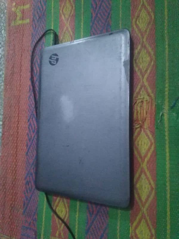 hp i3 2ganrion  only leptop no charge sth nhe 9