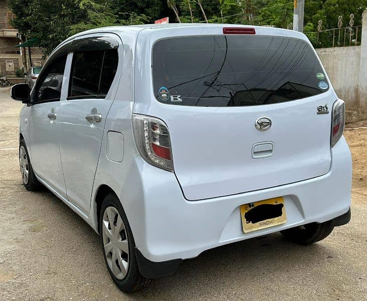 Daihatsu Mira 2015 4