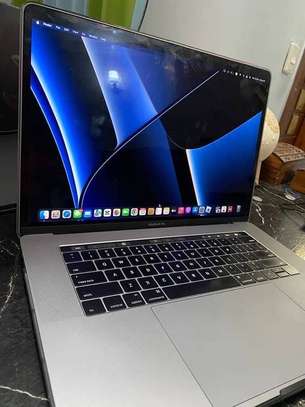 MacBook Pro 2017 (15-inch) 4