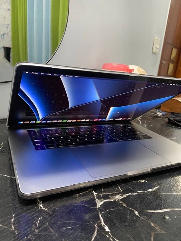 MacBook Pro 2017 (15-inch) 7