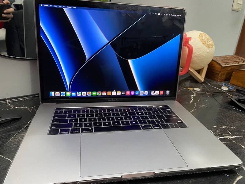 MacBook Pro 2017 (15-inch) 8