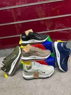 NIKE AIR MAX IMPORTED 720