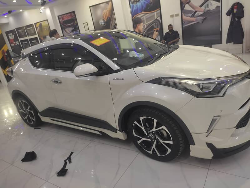 Toyota C-HR 2018 G LED 2