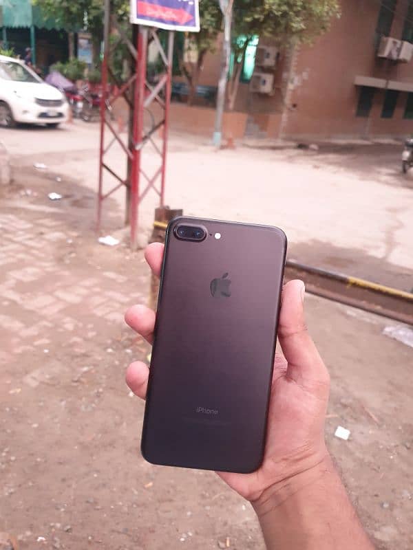 iphone 7 plus 128gb Pta approved 4