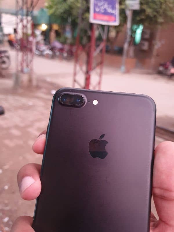 iphone 7 plus 128gb Pta approved 5