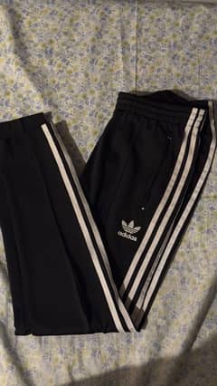 adidas women track pants| almost brand new | Medium