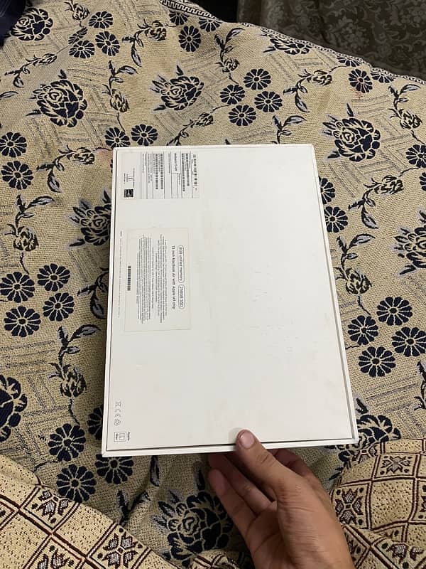 mac Air M1 256 3 months warranty  complete box 11