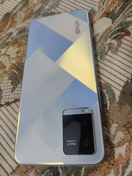 Vivo Y21 3