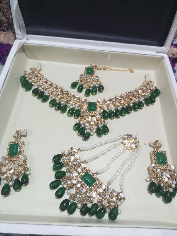 beautiful green set for women 2