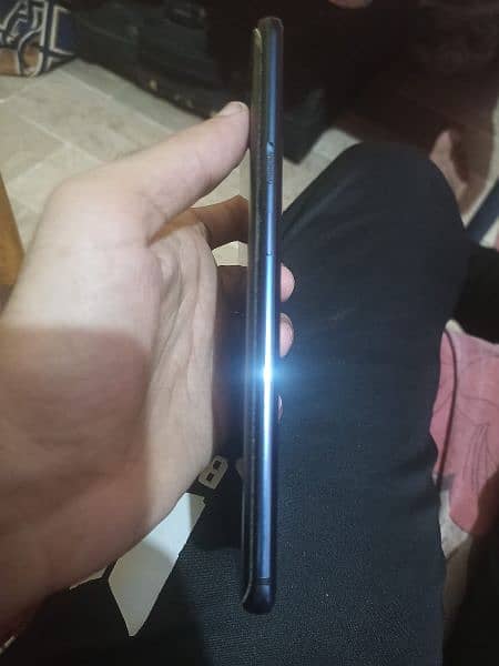 One plus 7pro storage 256 ram 8.00GB+3.00gb 1