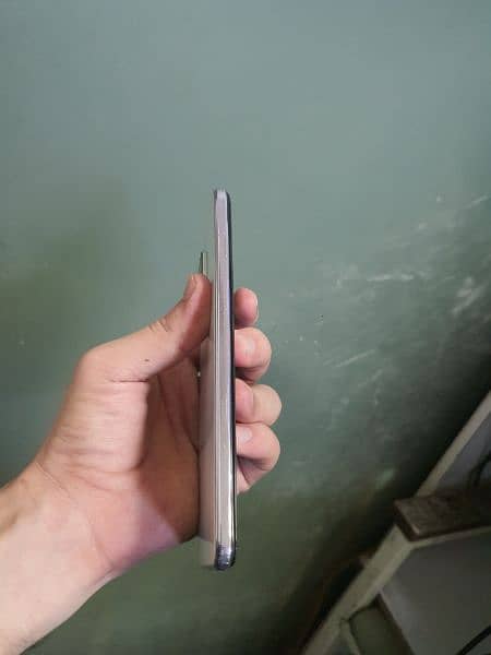 vivo v21 5G 4