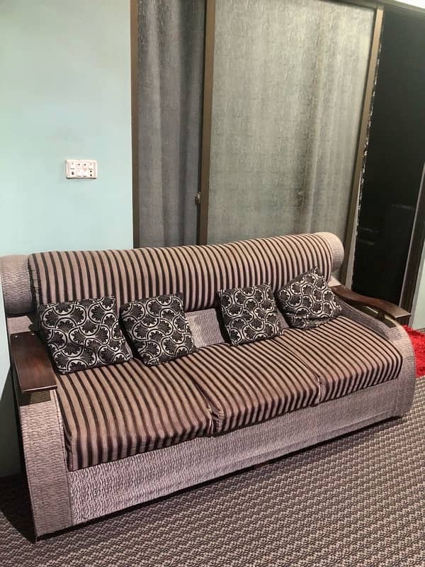 7 seater sofa set available on sell 2