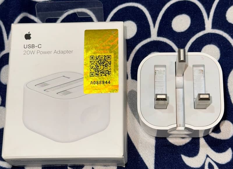 20-W Usb Type C Original Apple Adapter 1