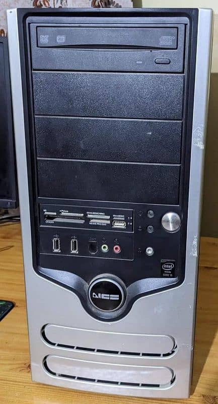 Gaming Pc For Sale i7 4th gen with 24 inch Lcd 3