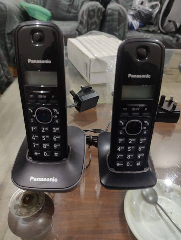 panasonic kx-TG1611E dual intercom wireless landline phone dual 1