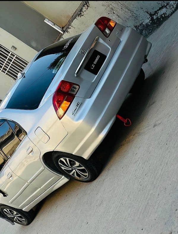 Honda Civic Oriel 2004 . . . .  +1 (343) 541-8655 3