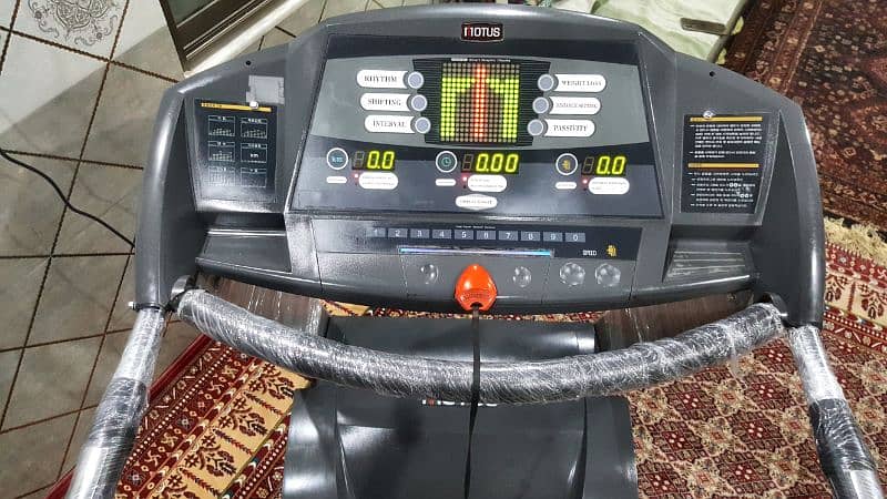 Full size Commercial Treadmill slightly used 1