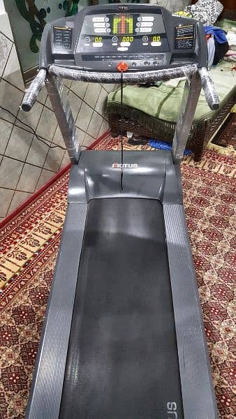 Full size Commercial Treadmill slightly used 2