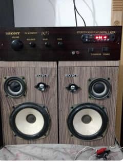 2 Sony Spekar & 1 amplifire