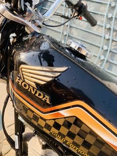 Honda Gold eddition