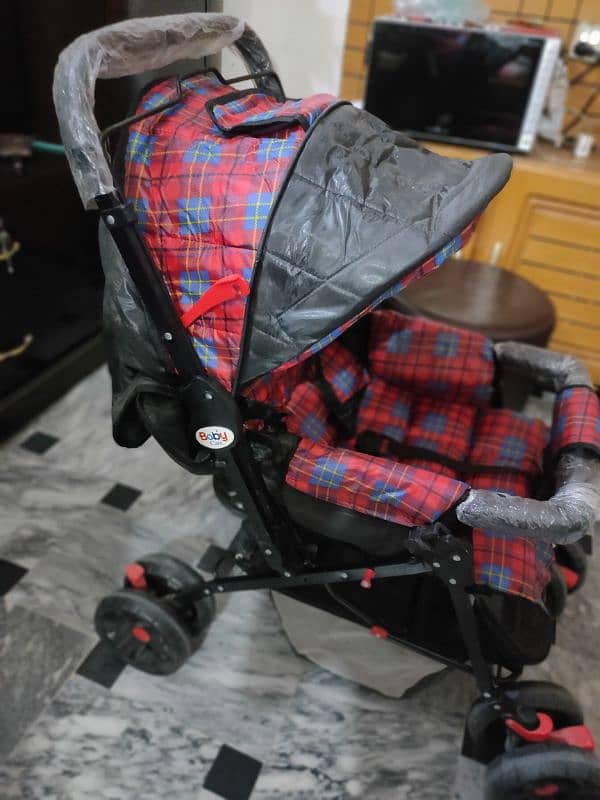 Baby Pram with Strong Tyre and Heavy Material. 3