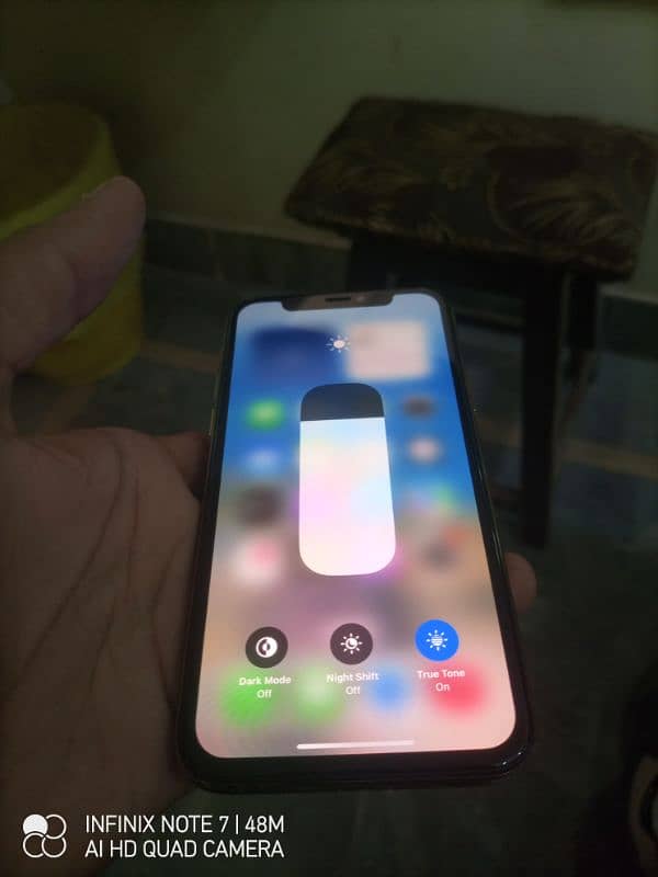 iphone 11 pro 256gb /86% health \ Non pta factory unlock 4