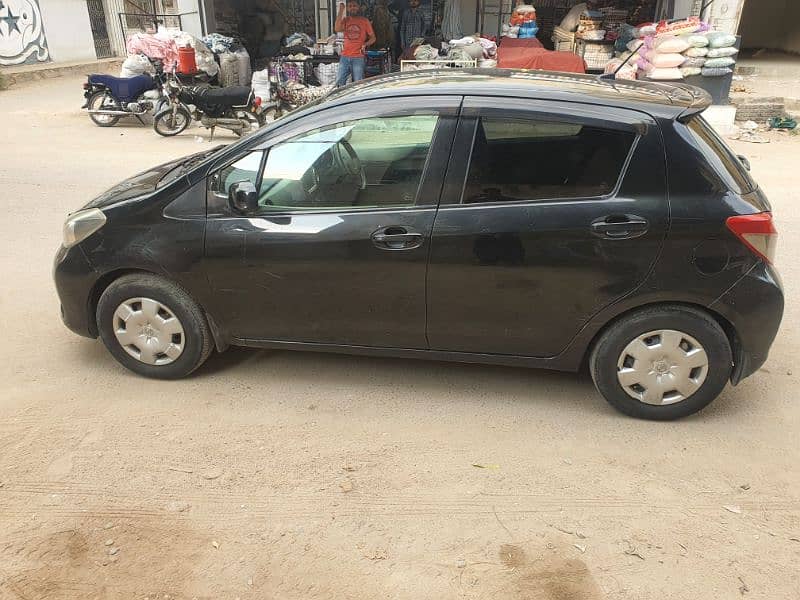 Toyota Vitz 2011 3