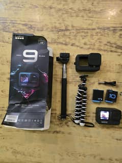 Gopro Hero 9 with box and extras 0