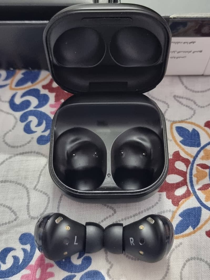 Samsung Galaxy Buds Pro 7